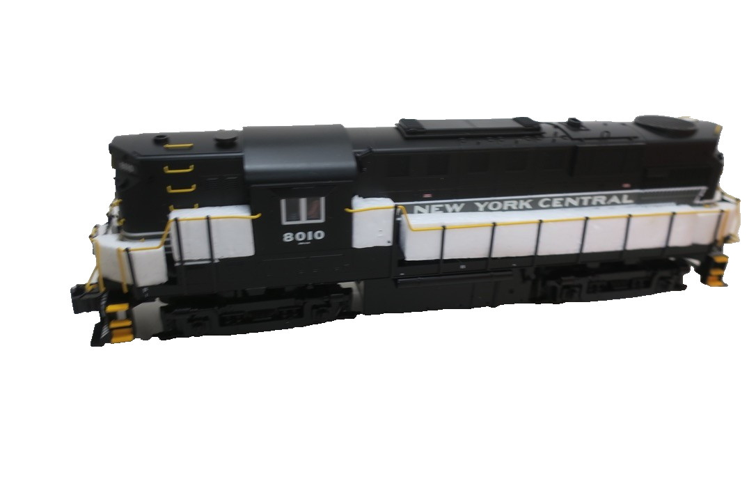 Lionel 6-18598 O Gauge New York Central RS-11 Diesel Locomotive w/TMCC #8010