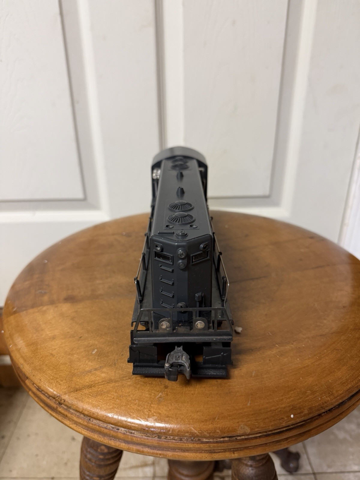 Lionel 6-8360 O Gauge Long Island GP20 Diesel Locomotive