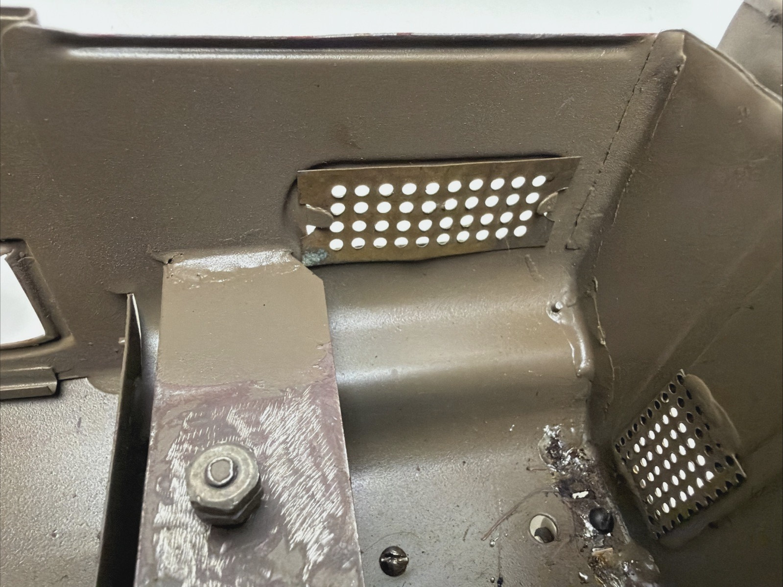 LIONEL PREWAR STANDARD GAUGE 42 ELECTRIC LOCOMOTIVE SHELL WITH TRIM – REPAINTED