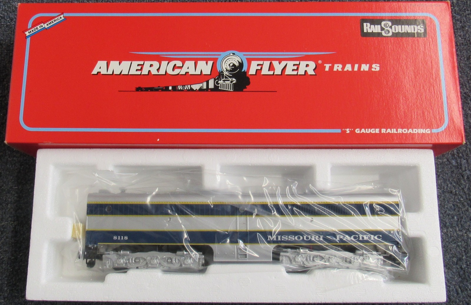 American Flyer 48118 Missouri Pacific ALCO B-Unit w/Railsounds (Dummy) S-Gauge