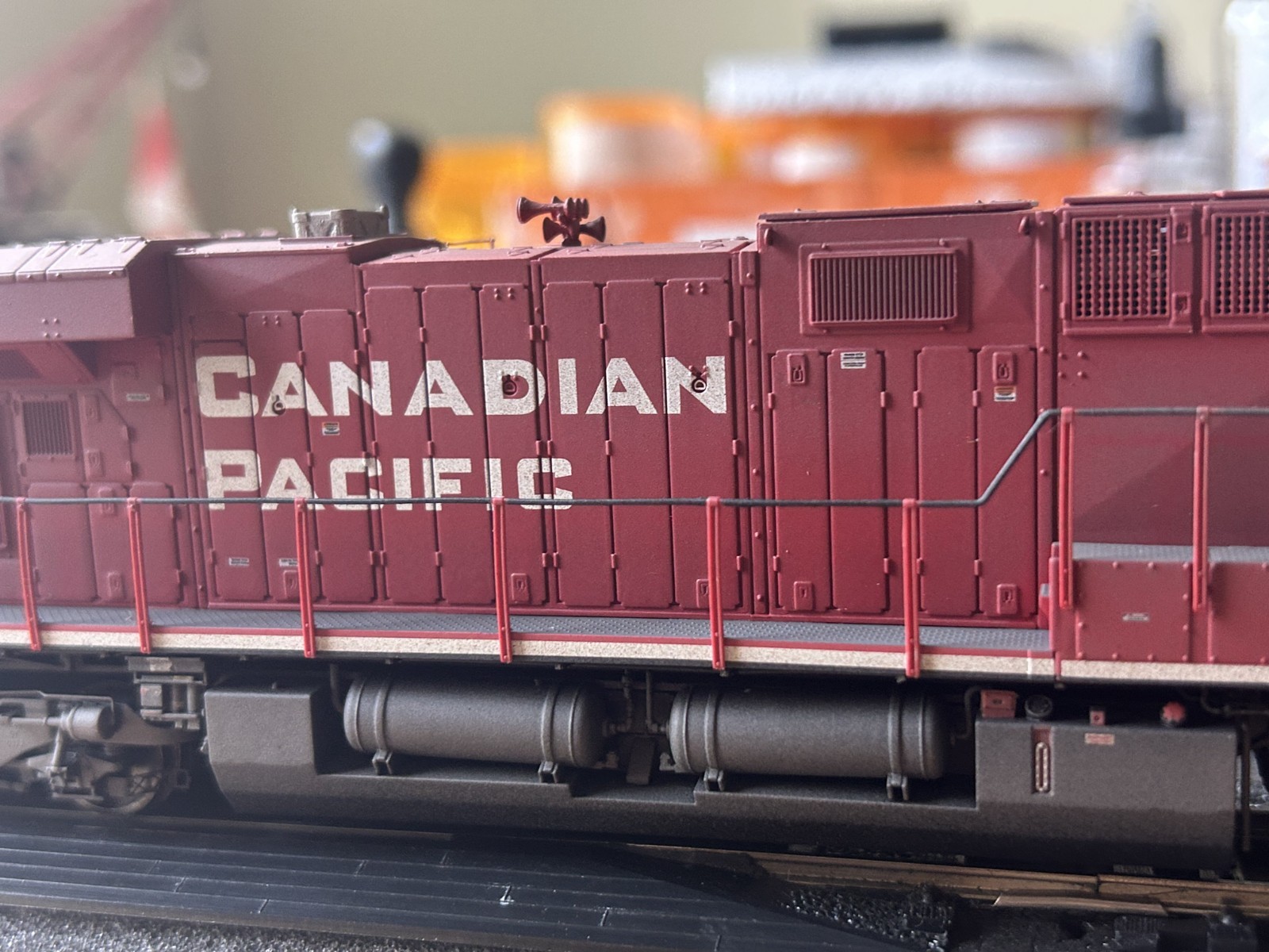 Athearn Genesis HO CP GE ES44AC #8704 DCC/Tsunami2 Sound +Weathered +Keep-Alive