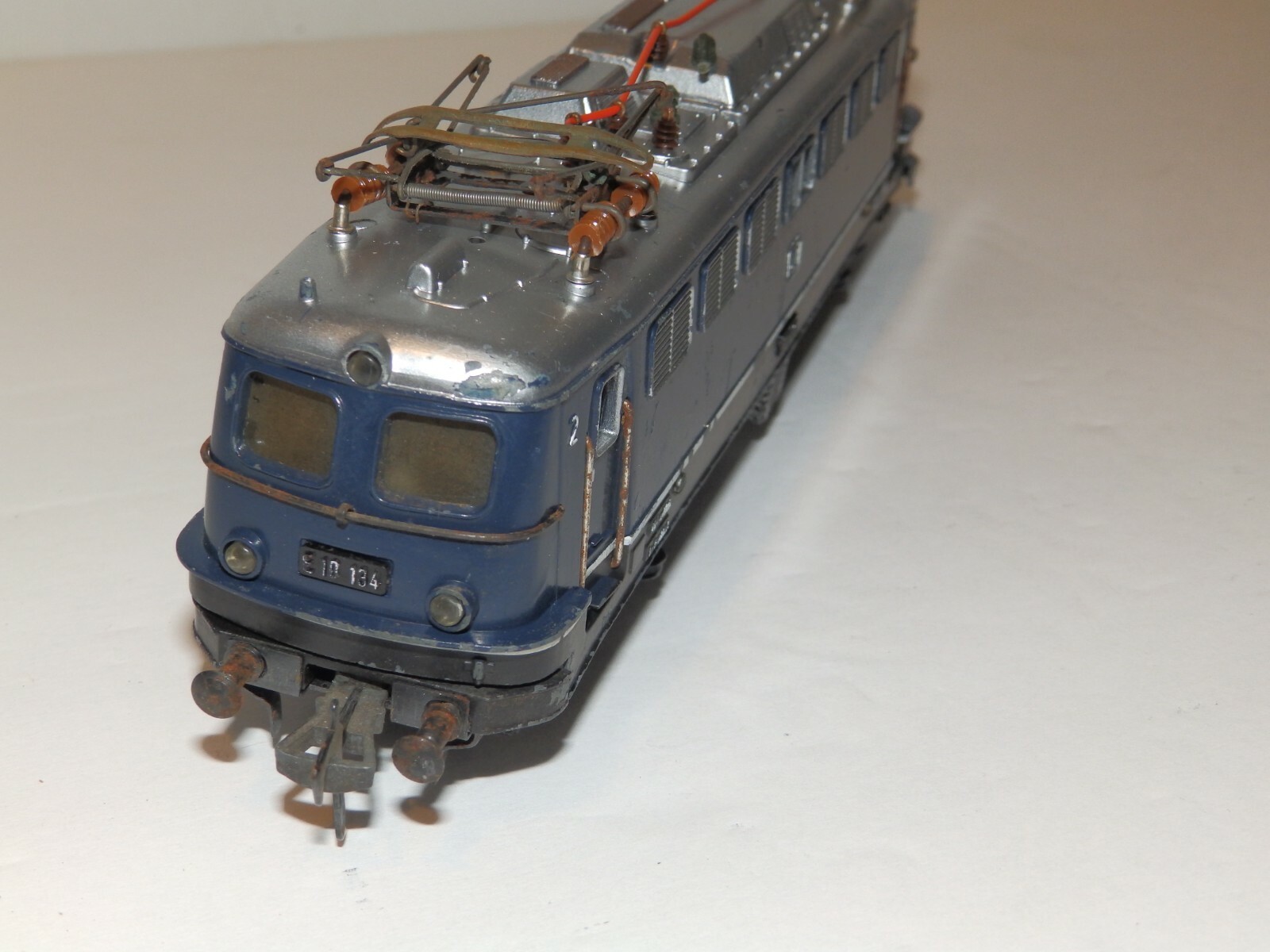 FLEISCHMANN HO SCALE E10134 DB ELECTRIC LOCOMOTIVE DIE CAST METAL