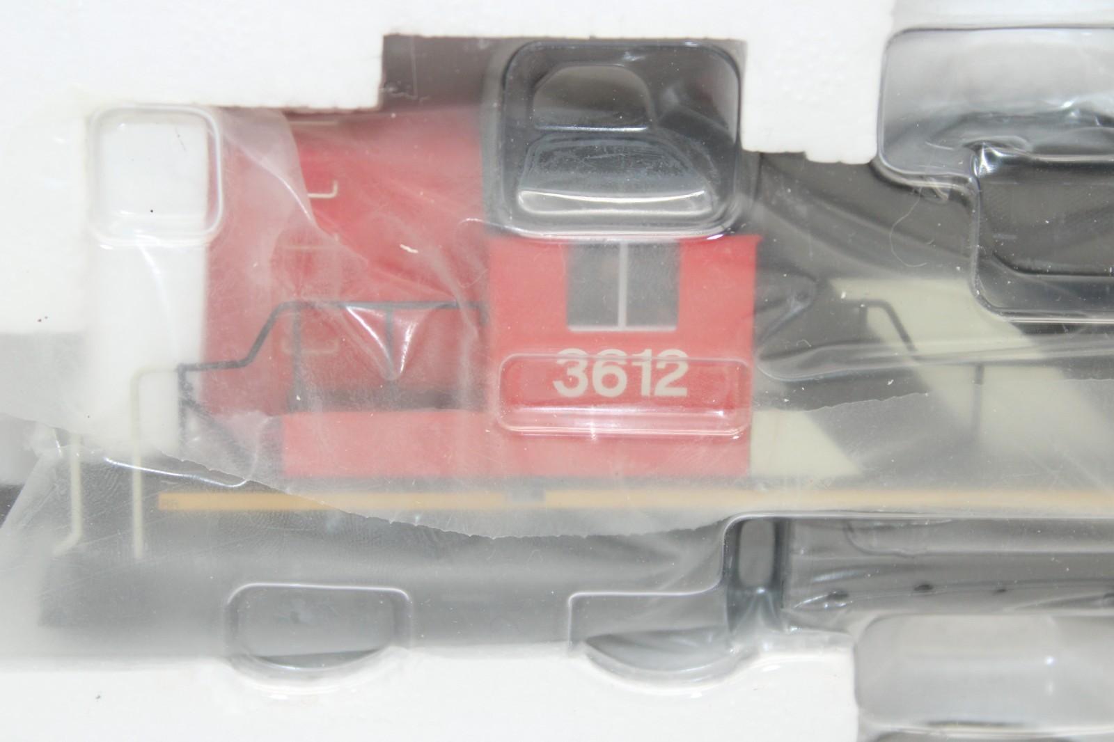 Atlas Classic HO Duluth Winnipeg Pacific Alco RS11 Diesel Locomotive #3612 NOS