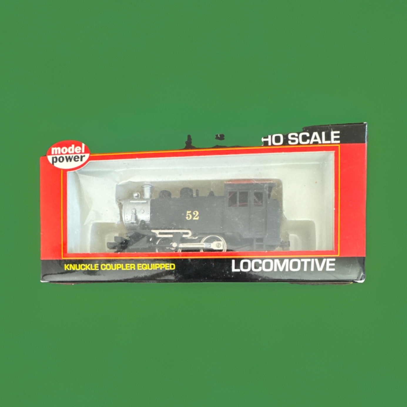Model Power HO 1:87 0-4-0 Black Locomotive 96503 Knuckle Coupler Plastic w/light