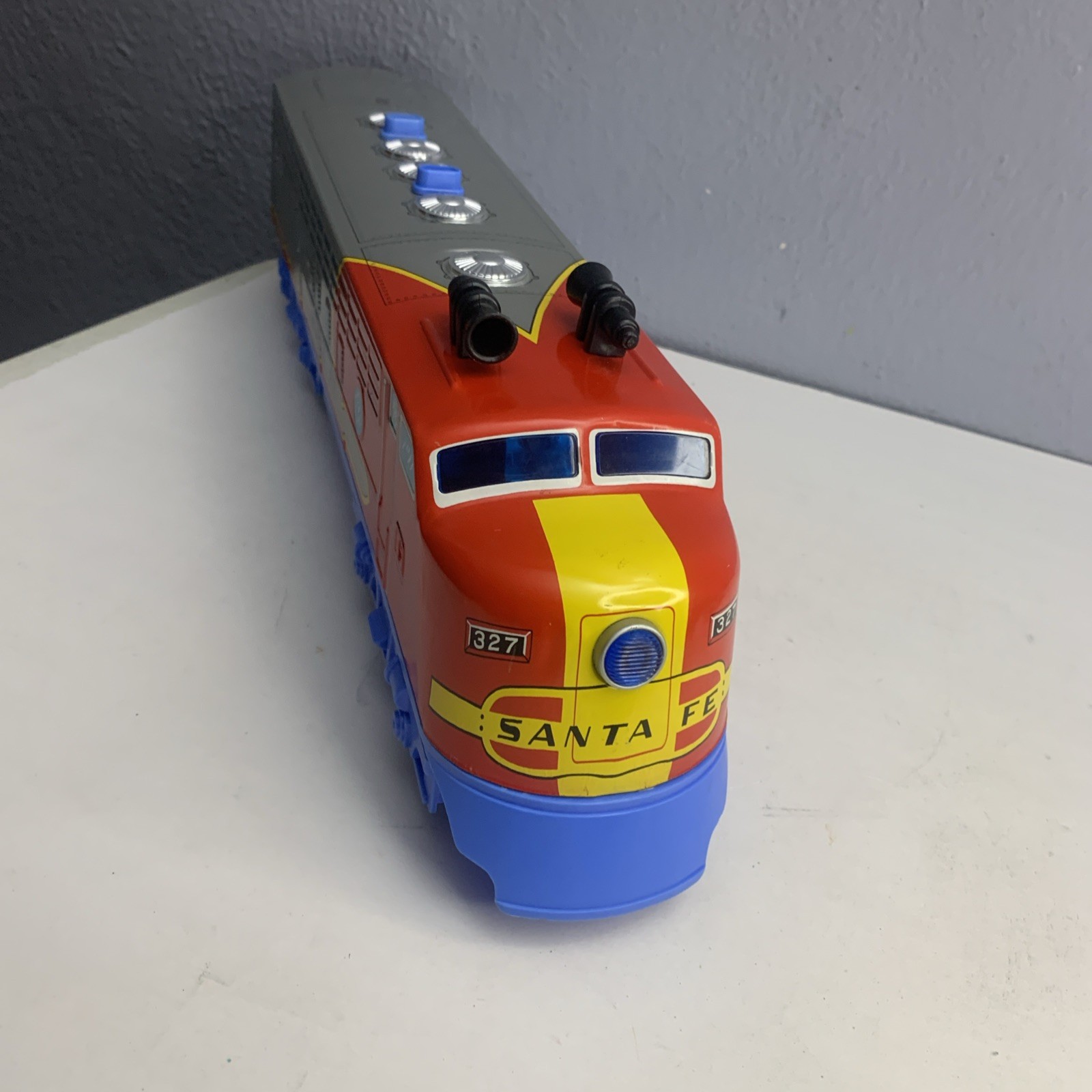 1950’s Vintage Locomotive Santa Fe 327 Trademark Modern Toys. Made In Japan 4190
