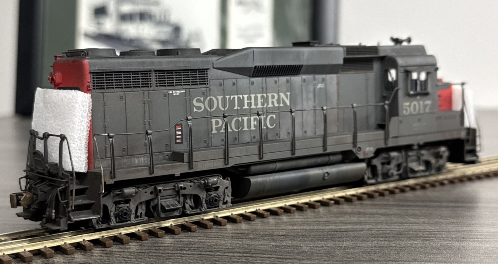Challenger Imports, Ltd. HO Brass #2164.1 GP-30 Phase II Southern Pacific #5017