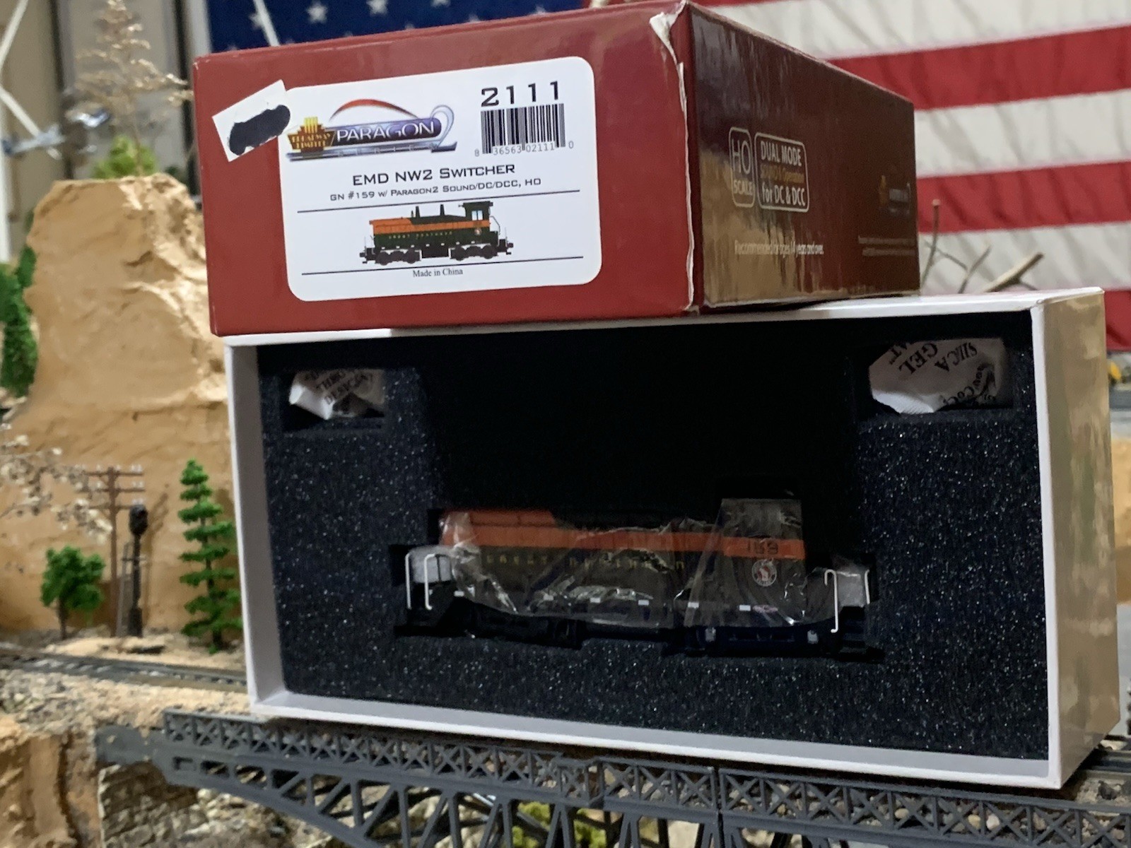 HO Scale Broadway EMD NW2 DC/ DCC Sound PARAGON2 Diesel Switcher GREAT NORTHERN