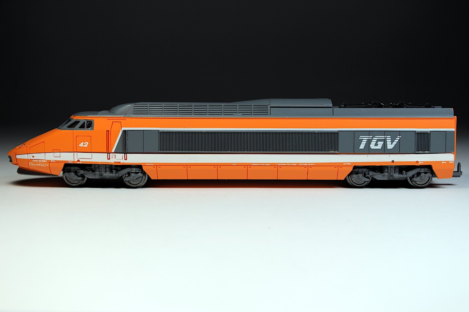 Jouef TGV 23084 Train Grande Vitesse HO Scale Electric Train 8800 Engine in Box