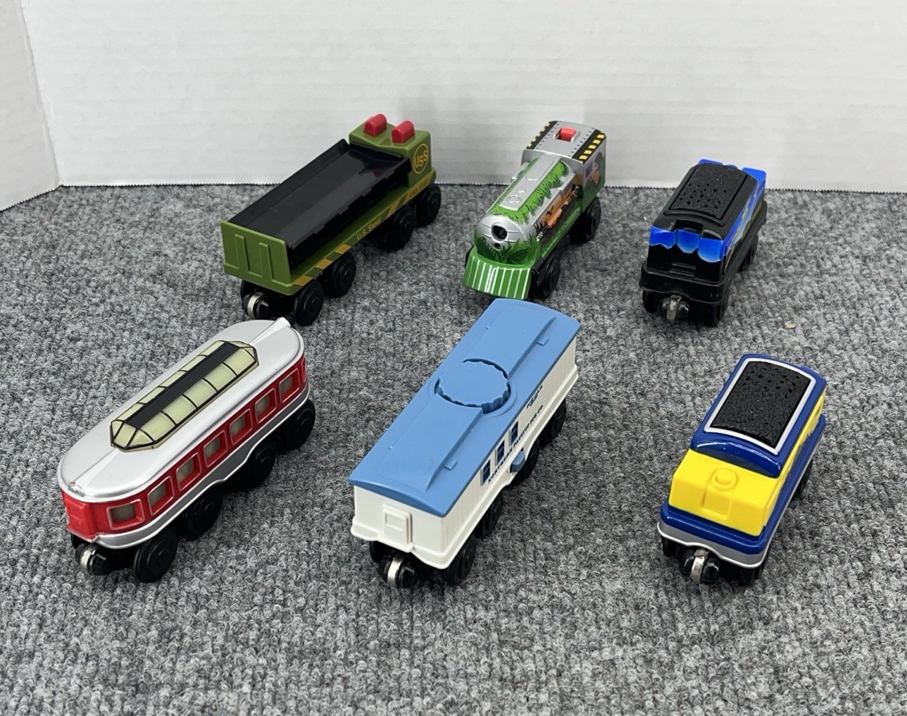 Lionel Toy Trains Lot Magnetic Vintage Dome Engine Rio Grande Northern Pacific