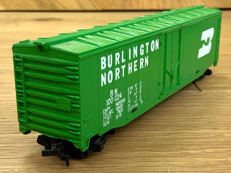 Tyco Rock Island Locomotive Train Set HO Scale Extra Track Power Pack Vintage