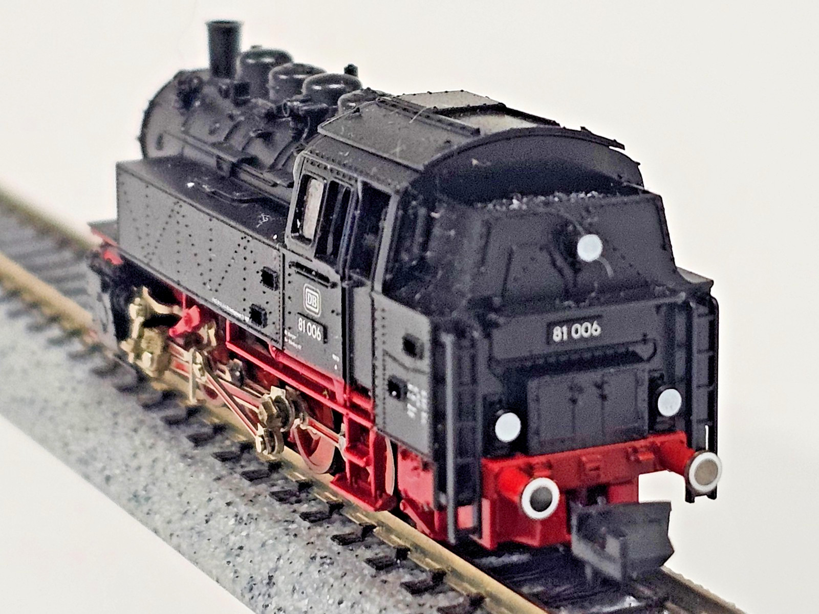N SCALE FLEISCHMANN PICCOLO 7036 TANK STEAM LOCOMOTIVE DAMPFLOK BR 81 006 VIDEO