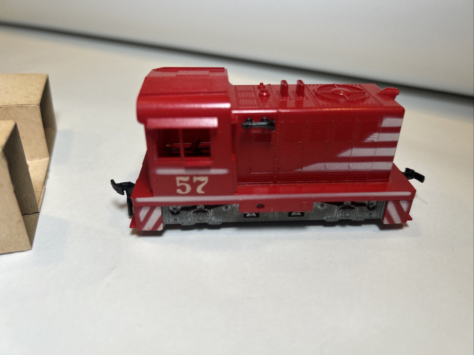 Athearn Hustler Red 57 Diesel Switcher HO Scale Locomotive Train NOS Display Box