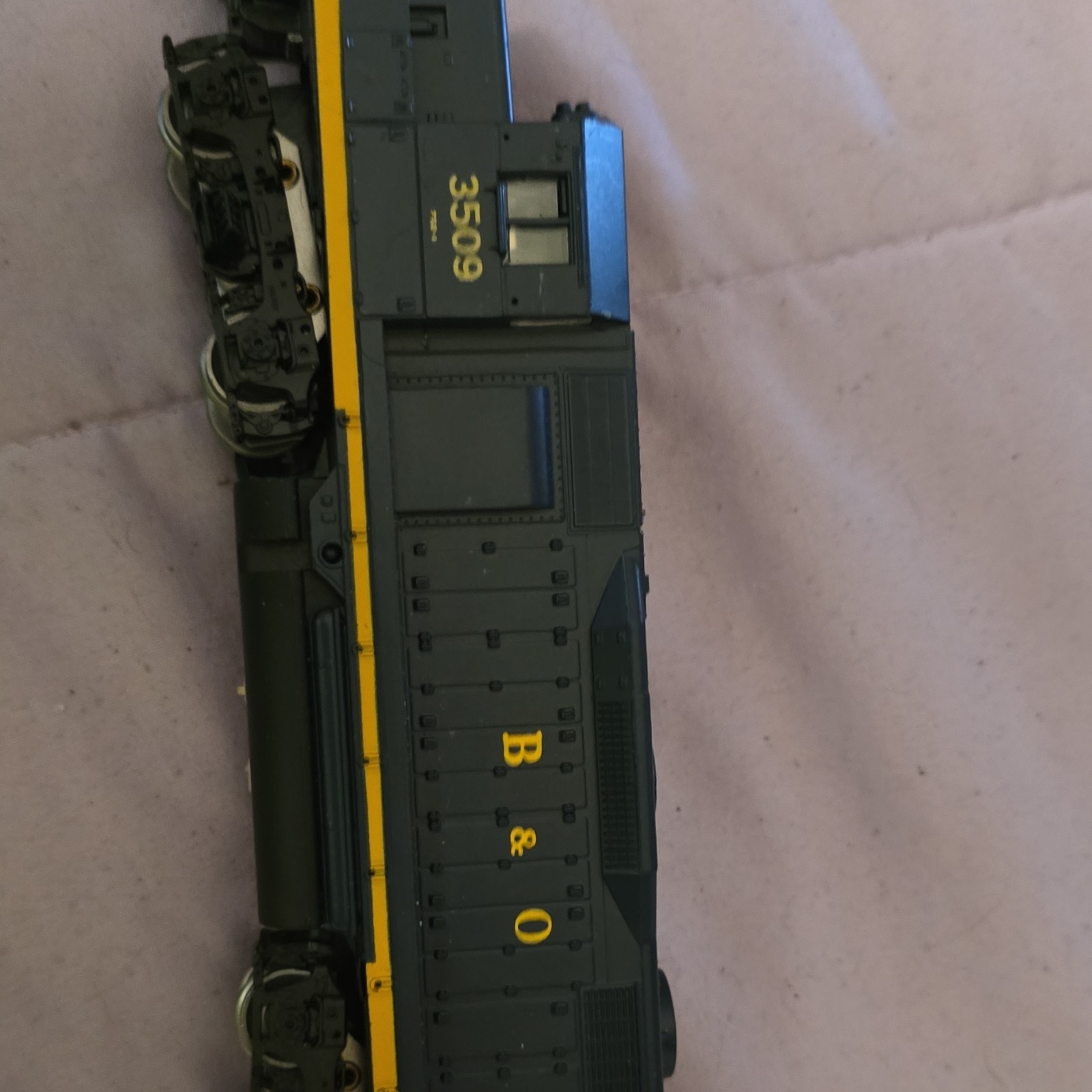 B&O Diesel Locomotive HO Gauge 3509 Dark Blue Yellow