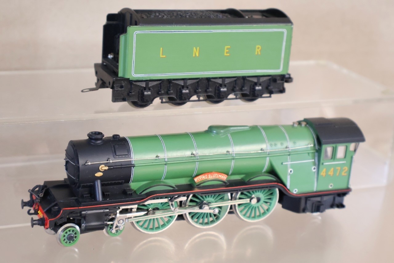 TRIX LILIPUT OO REPAIR LNER 4-6-2 CLASS A3 LOCOMOTIVE 4472 FLYING SCOTSMAN op