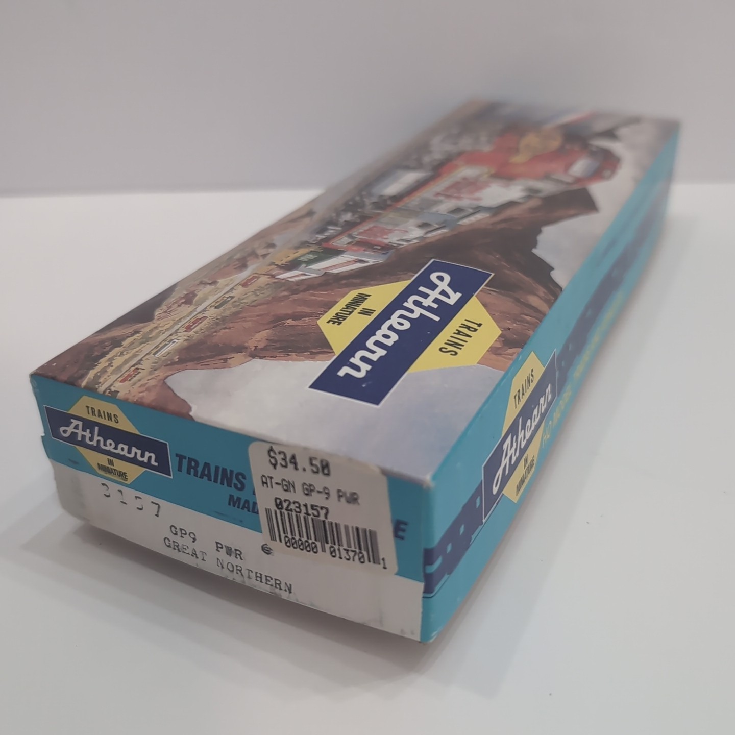 Athearn 3157 GP9 Diesel Locomotive Powered Great Northern #707 New Old Stock