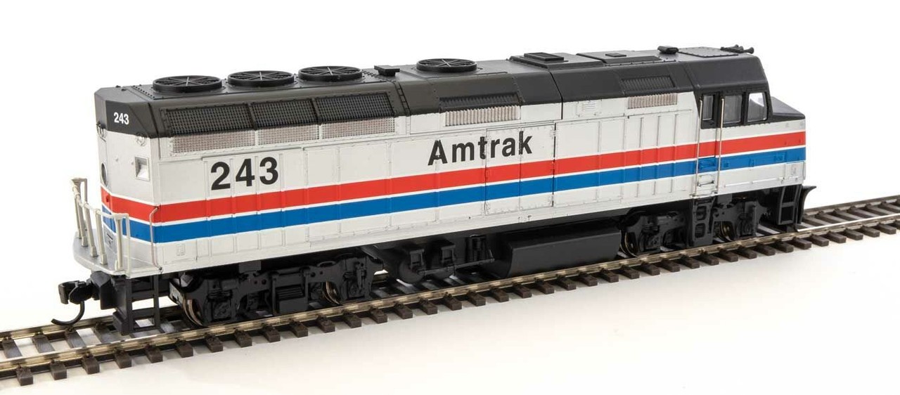 Walthers HO Scale ~ New 2026 ~ EMD F40PH ~ Standard DC ~ Amtrak #243 ~ 910-9463