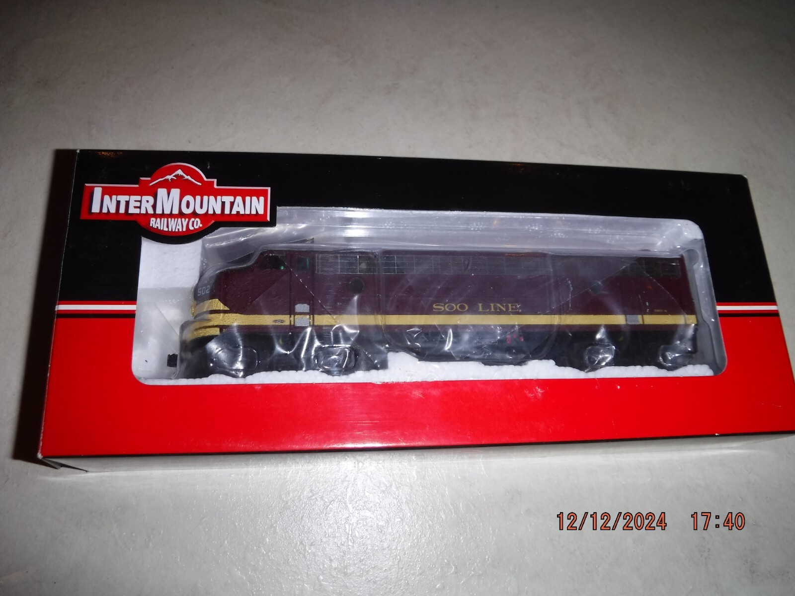 INTERMOUNTAIN HO FP7A SOO LINE – MAROON LOCOMOTIVE #502A ITEM #49946-06 – NEW!
