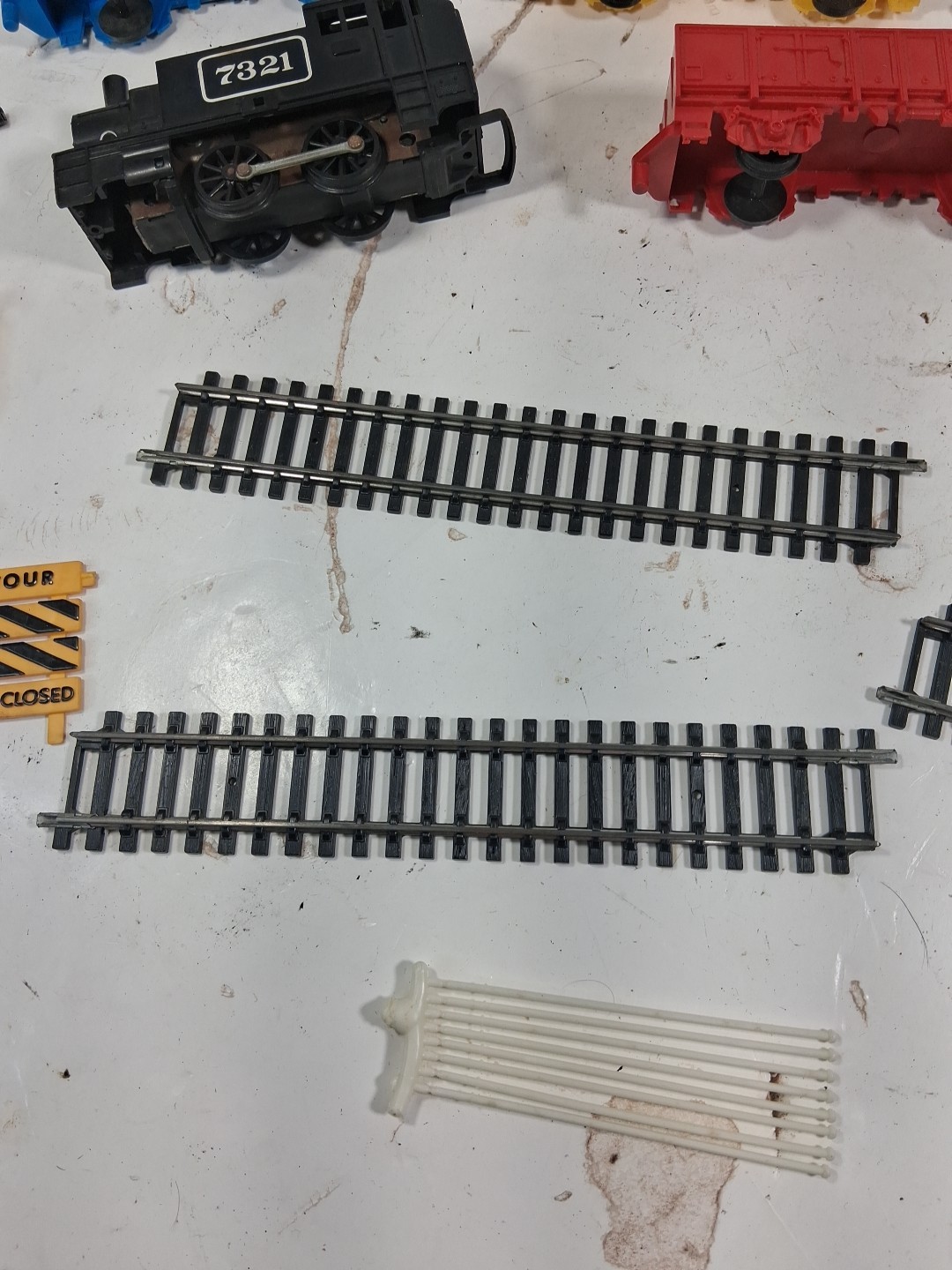 Tri-ang Hornby Clockwork Train Set engine 7321. Please Read TD35D