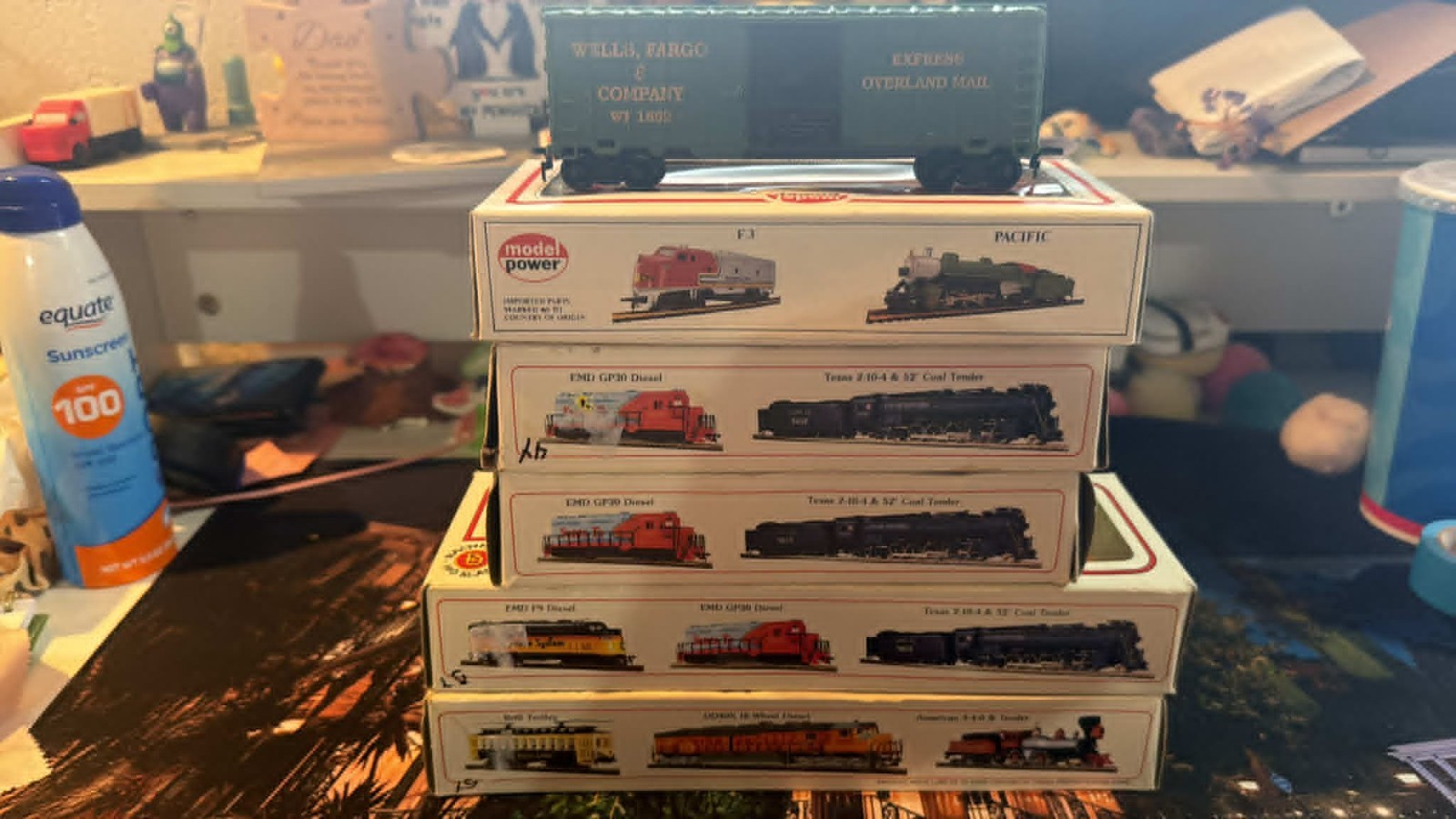Bachmann Ho Scale Electric Trains 5 Still in packages 1 out of box