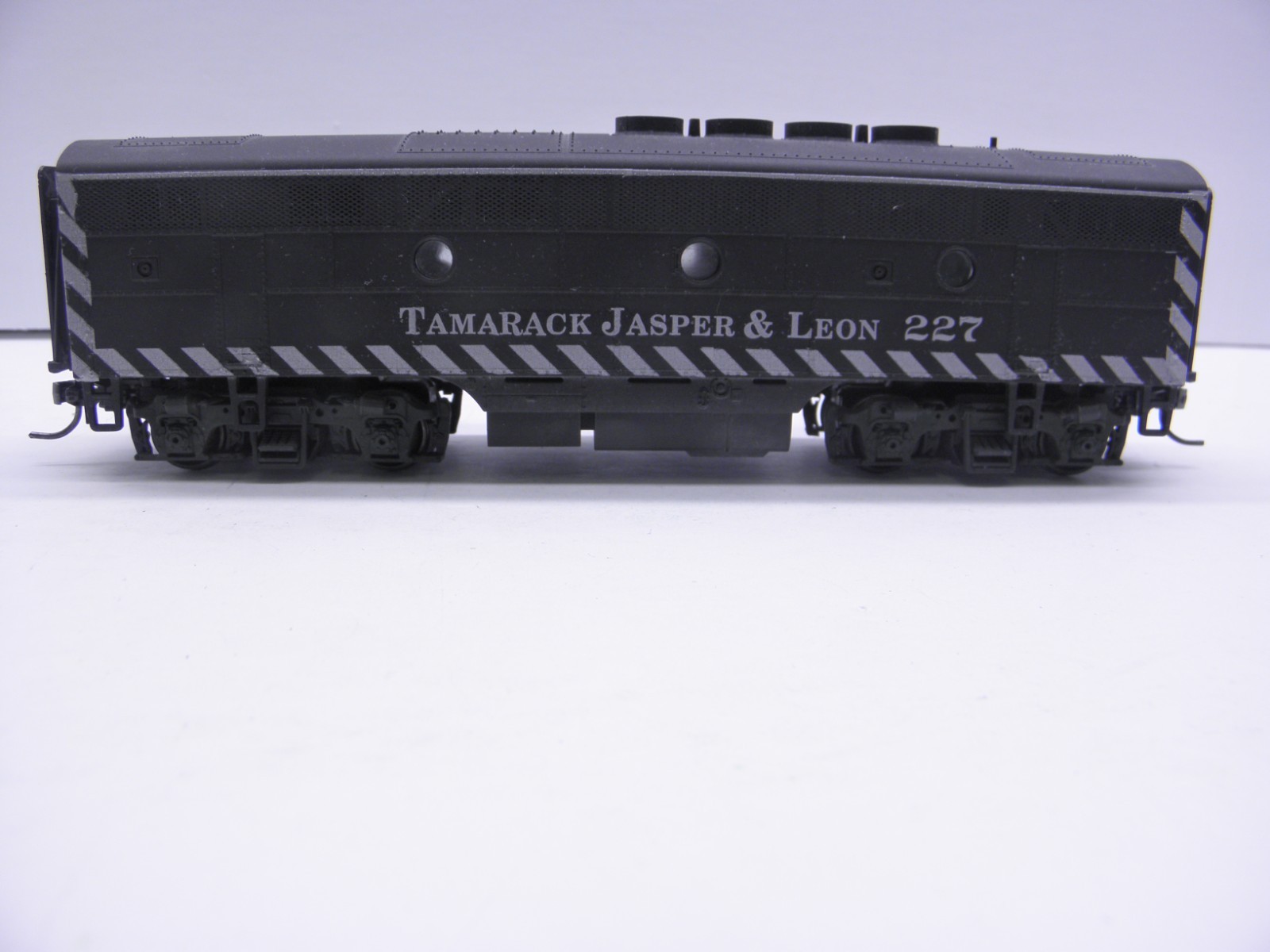 STEWART/KATO F3A LOCOMOTIVE DUMMY- TAMARACK JASPER & LEON – TJL #227 – HO SCALE