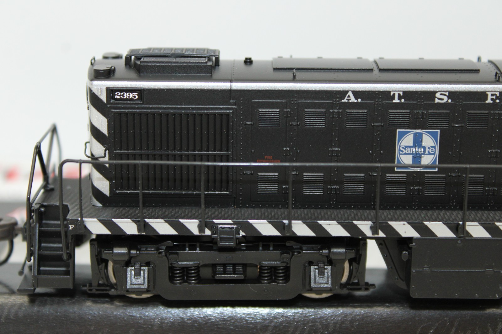 Atlas Classic HO Scale Santa Fe Alco RS1 Diesel Locomotive #2395 LED 7158