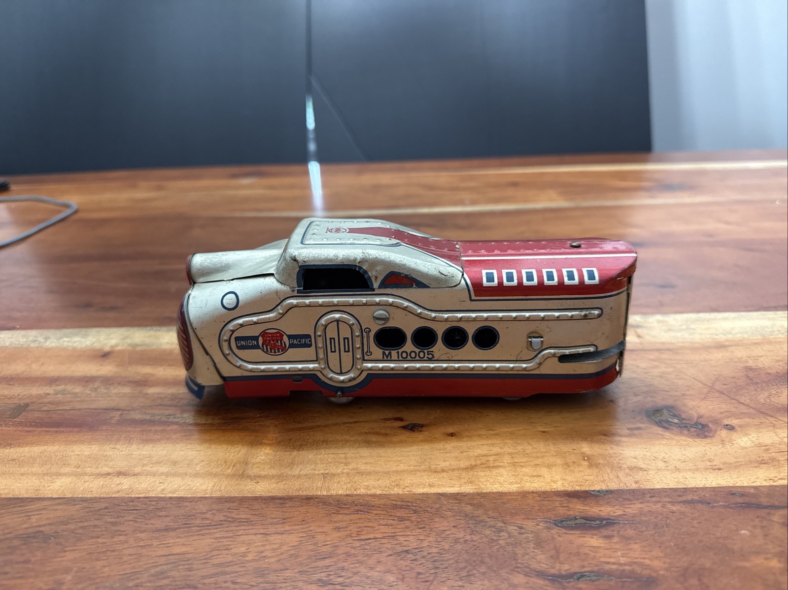 Marx #M10005 O Gauge Electric Union Pacific Streamliner Wind Up Locomotive