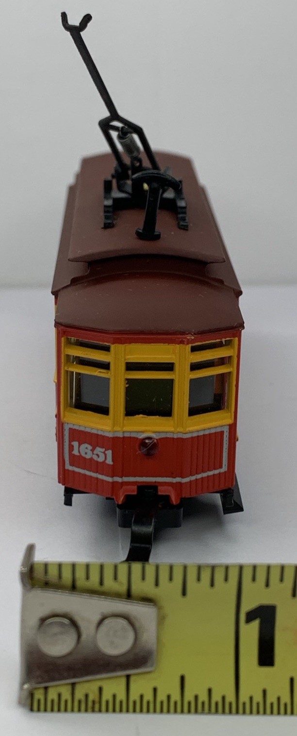 AHM HO Scale Third Avenue Railway System Trolley Car 1651 Single Pole Lights VTG
