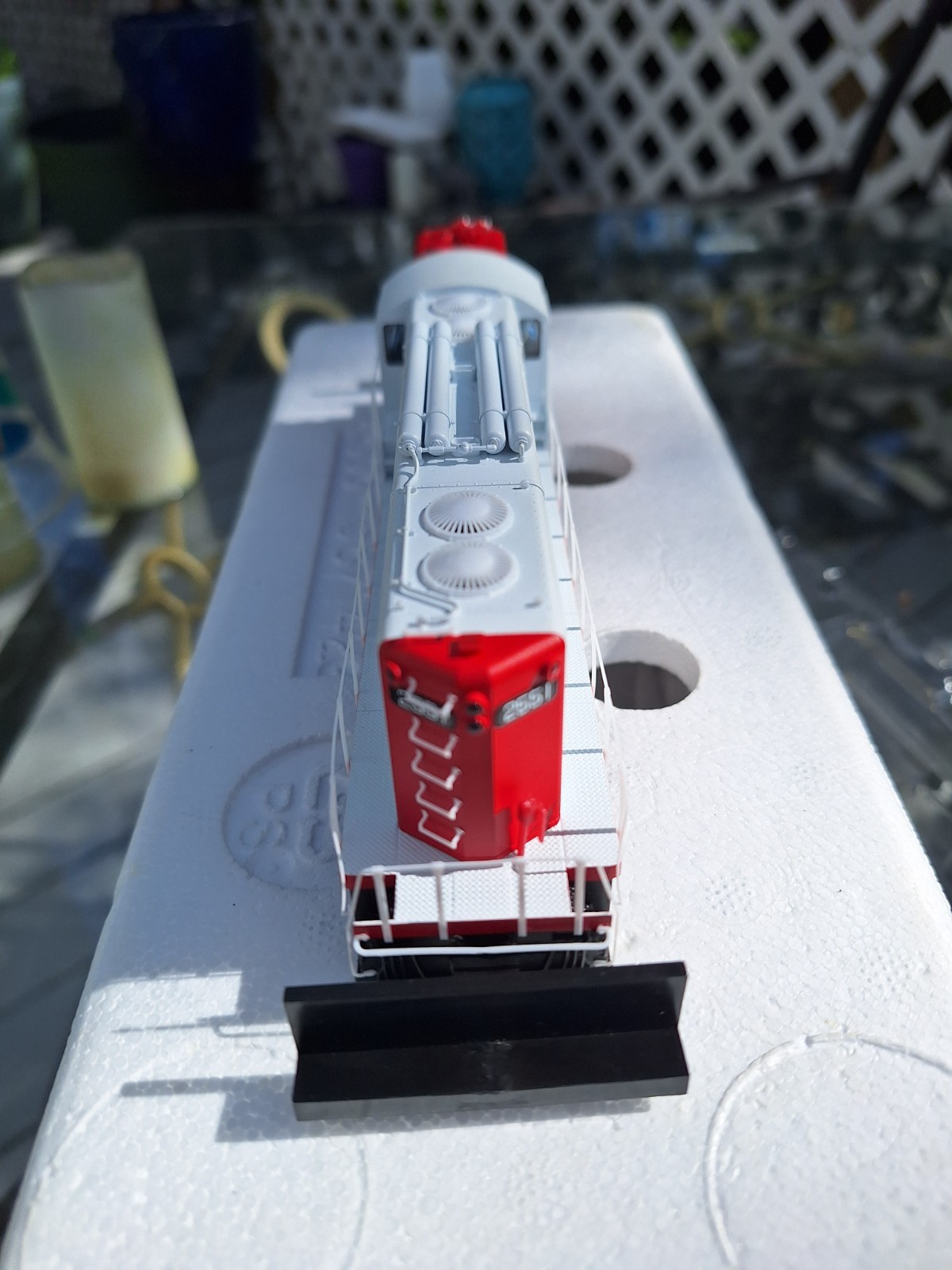 PROTO 2000 Diesel EMD GP9 Phase I Powered w/Sound & DCC (QSI) — Soo Line #2551