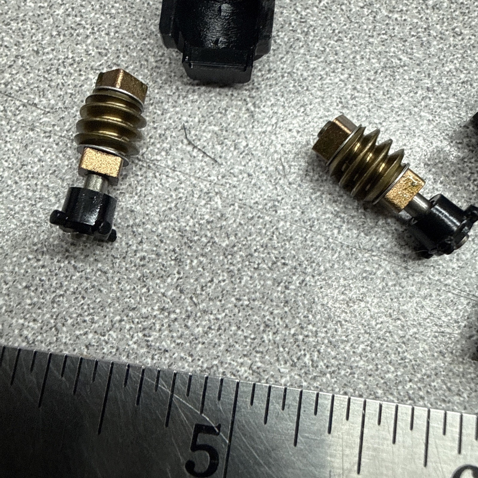 Athearn SW1500 /SW7 Four Prong worm Gear Set ho Scale Look Closely