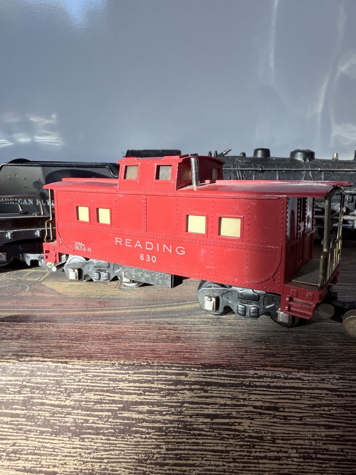 American Flyer Train Set Pre-owned Untested With Engine 302, Cars 630,633,634
