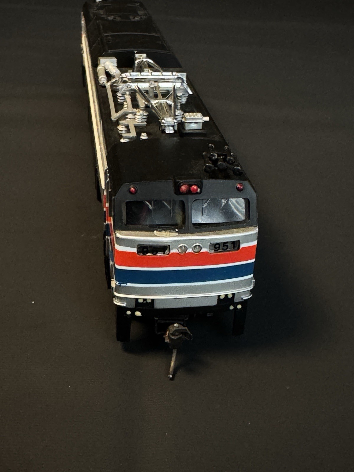 Bachmann HO Amtrak 951 Electric Locomotive Silver Black Red Blue Painted