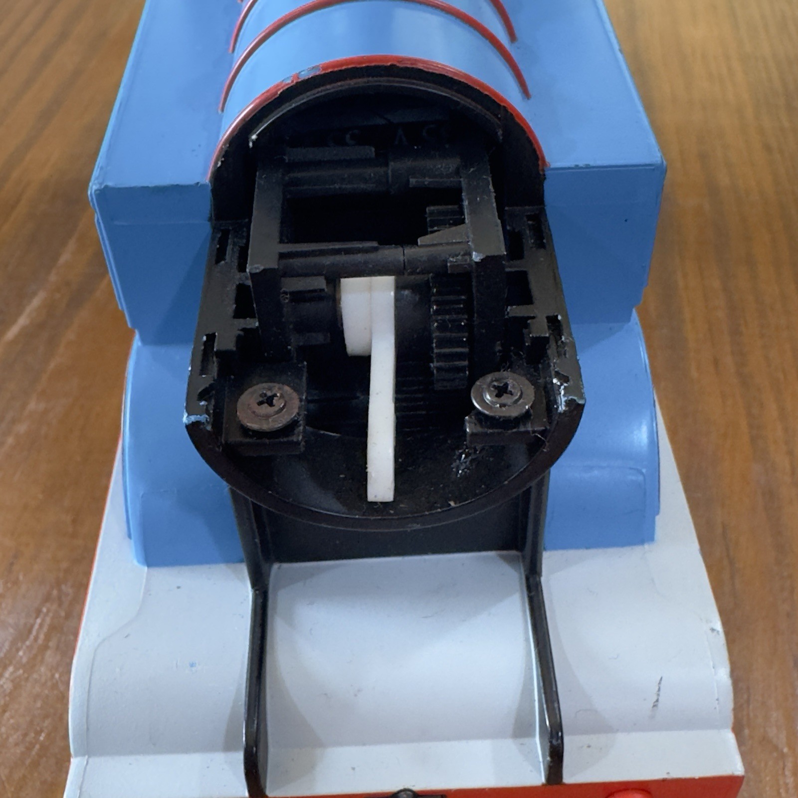 Gullane Thomas & Friends O Gauge 3-Rail DC Analog Thomas 0-6-0 2013 FOR PARTS
