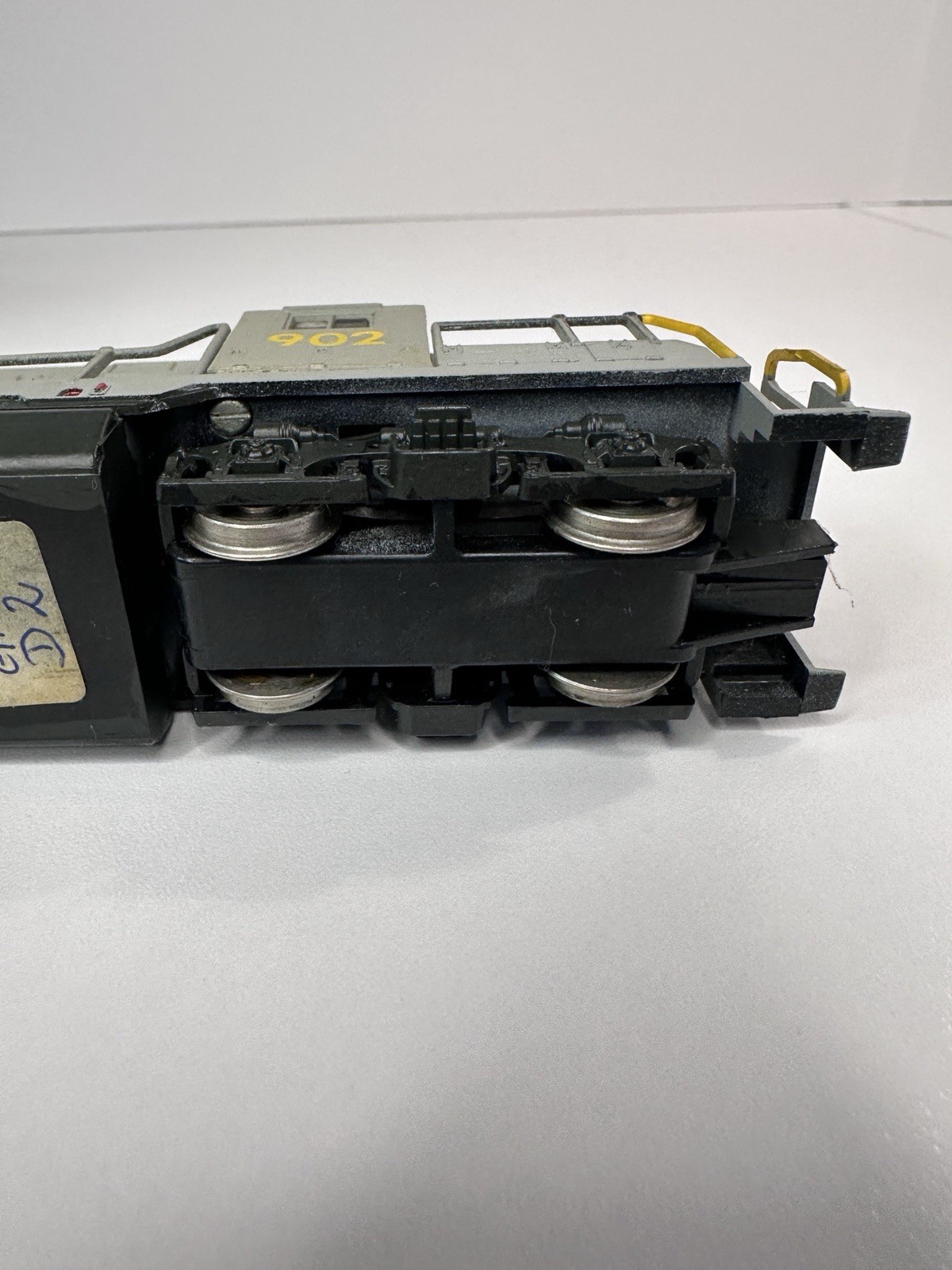 AHM EMD GP-18 Diesel Loco L&N #902