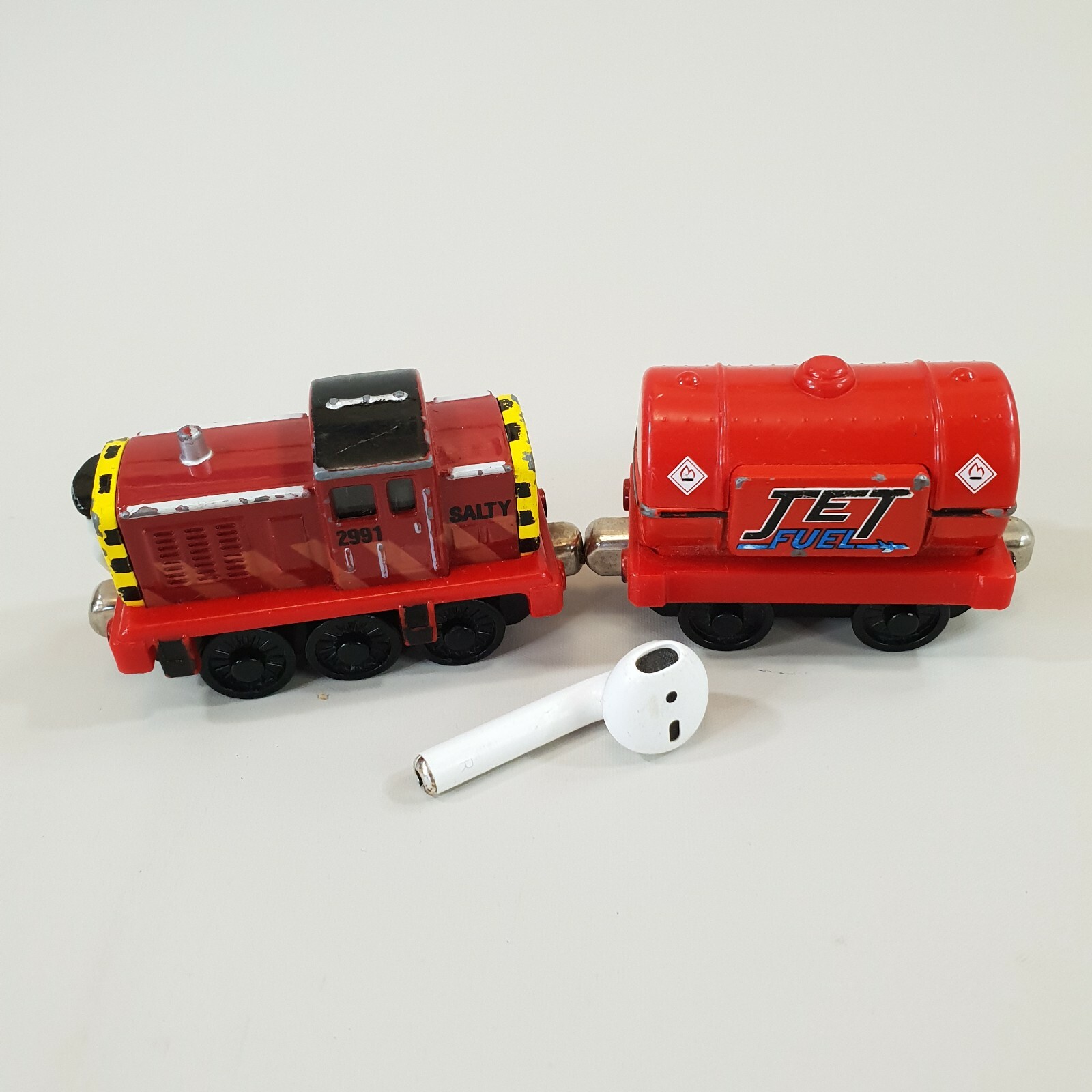 Thomas And Friends Diecast Salty Jet Fuel Carriage Trains 2003 Mattel