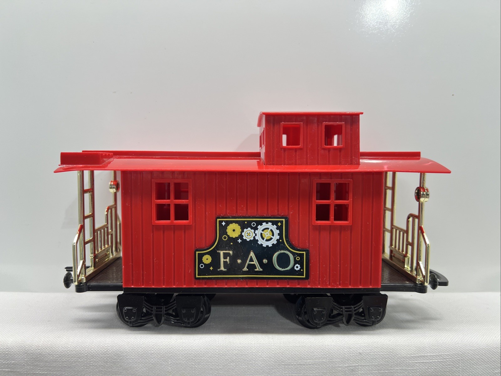 Lionel READY TO PLAY F.A.O. SCHWARZ Caboose Only