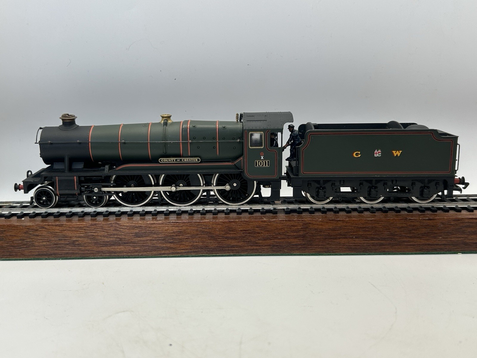 OO Dapol GWR County Class 4-6-0 Steam Locomotive ‘County Of Chester’ – (AS IS)