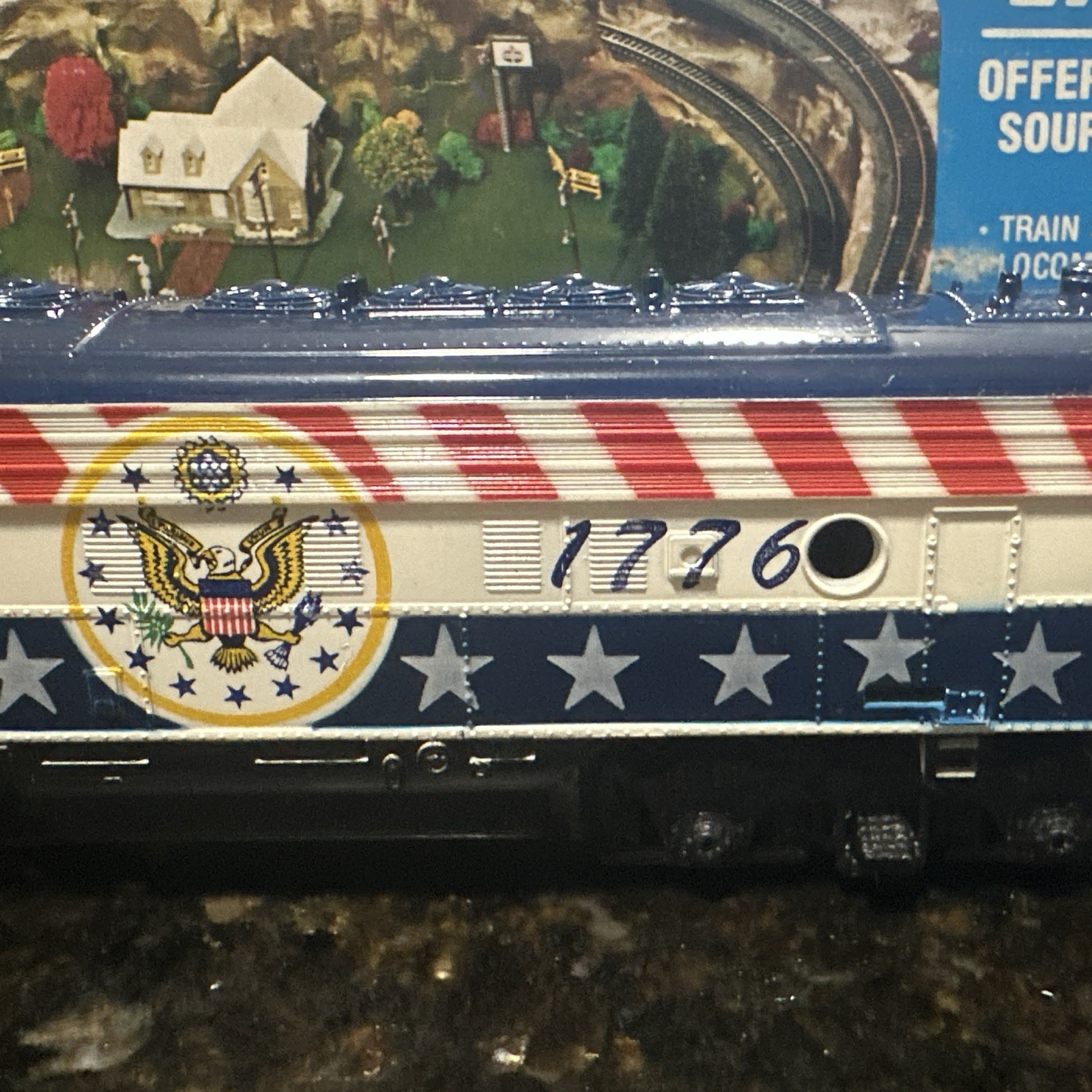 Life-Like HO EMD F7 Diesel Locomotive U.S. Bicentennial 1776 MPN 08281