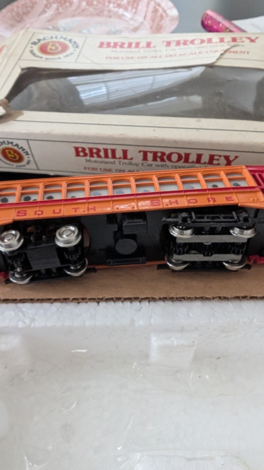 HO Scale Brill Trolley Motorized w/lights – Broadway no. 7408 – Bachmann (AA-833