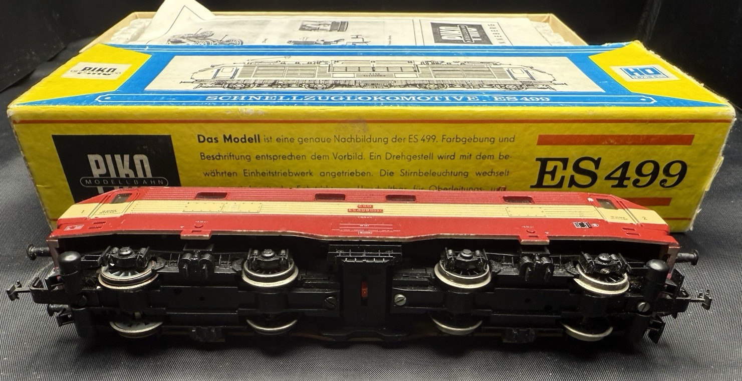 PIKO SCHNELIZUGLOKOMOTIVE ES 499 HO ELECTRIC LOCOMOTIVE 5/6220-002 RED TESTED!