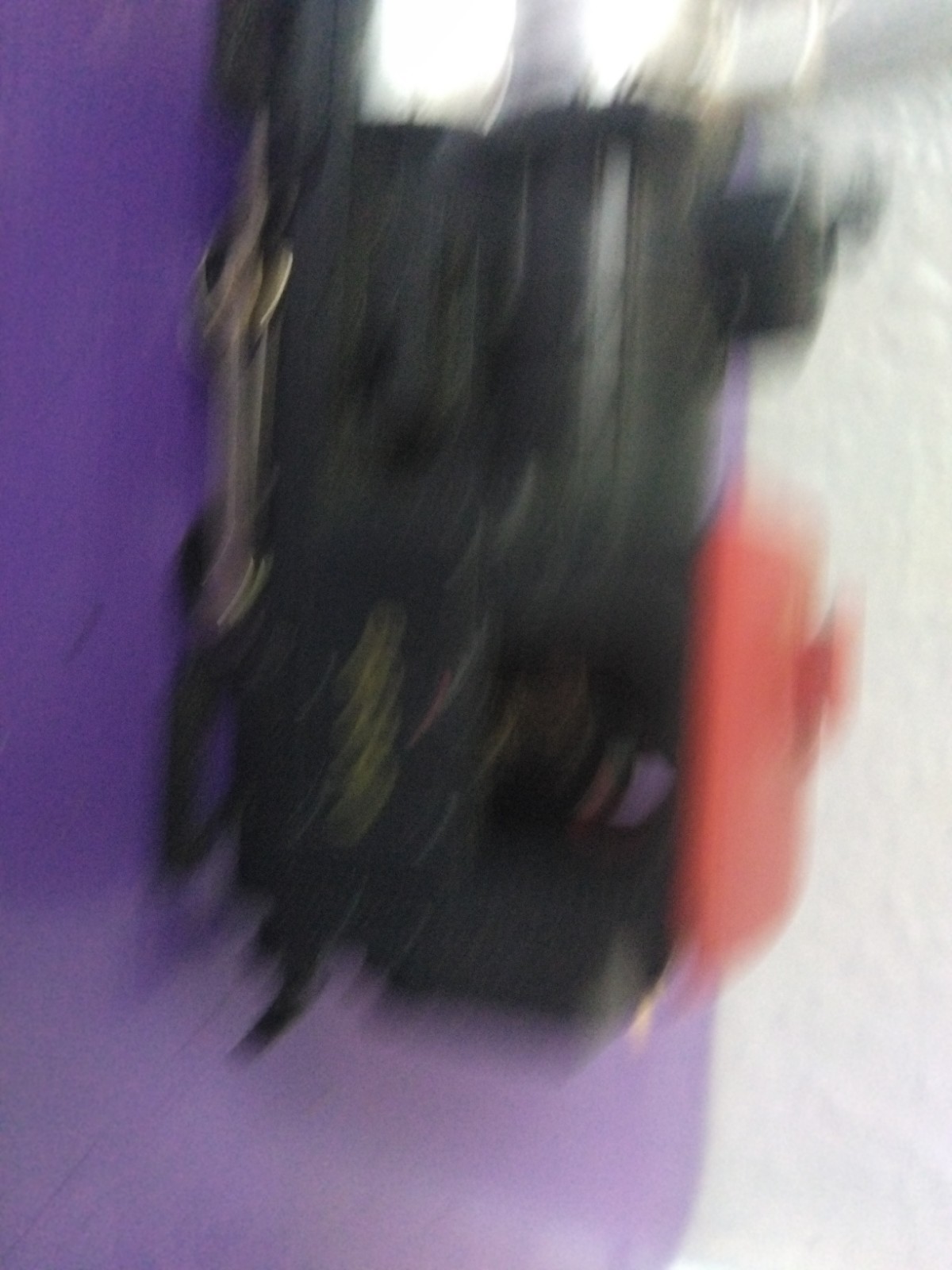 HO #8630 Yugoslavia Powered Switcher Engine for parts or repair