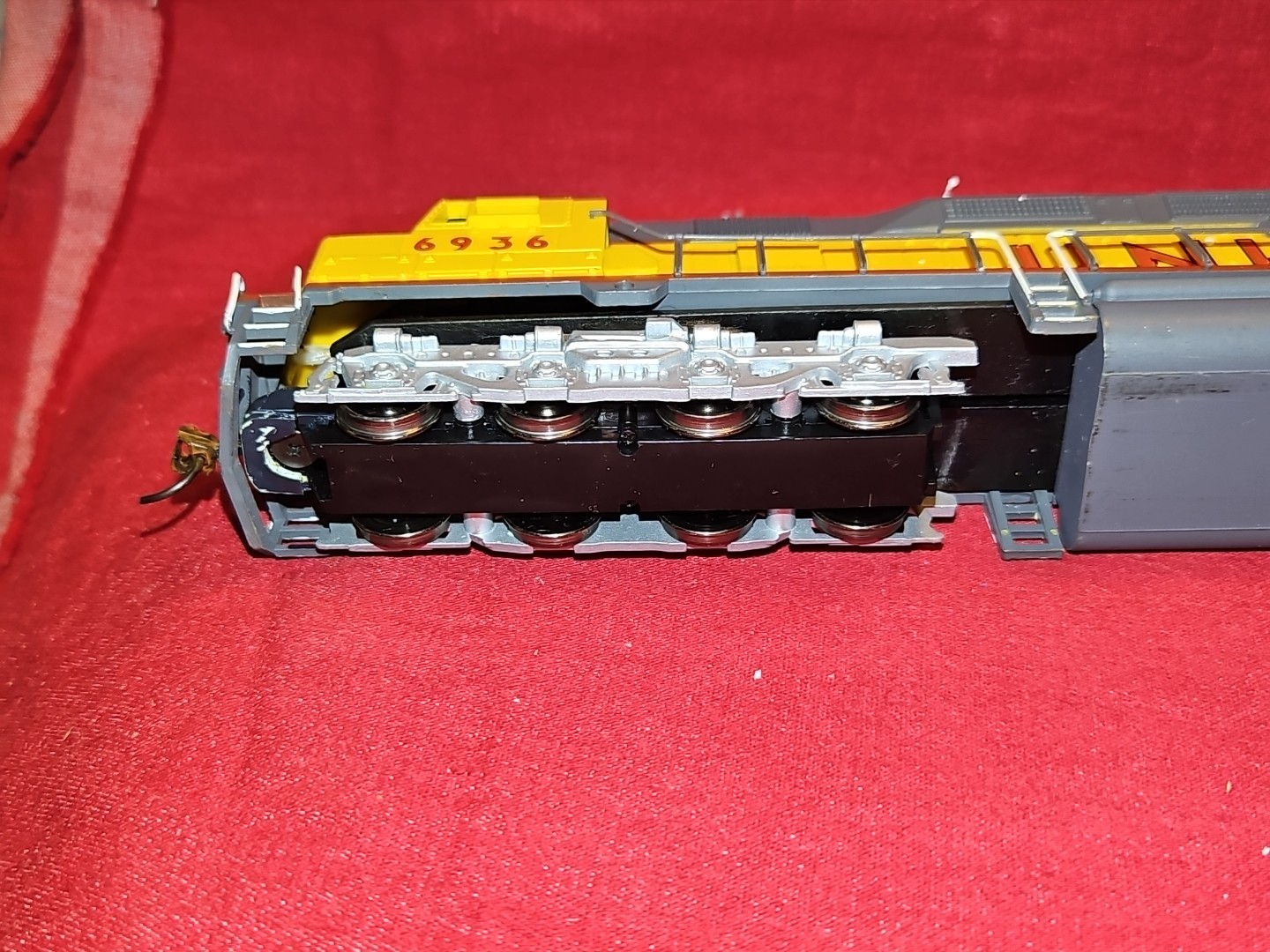 Bachmann HO Union Pacific Dd40AX 16 Wheel Diesel Locomotive # 6936