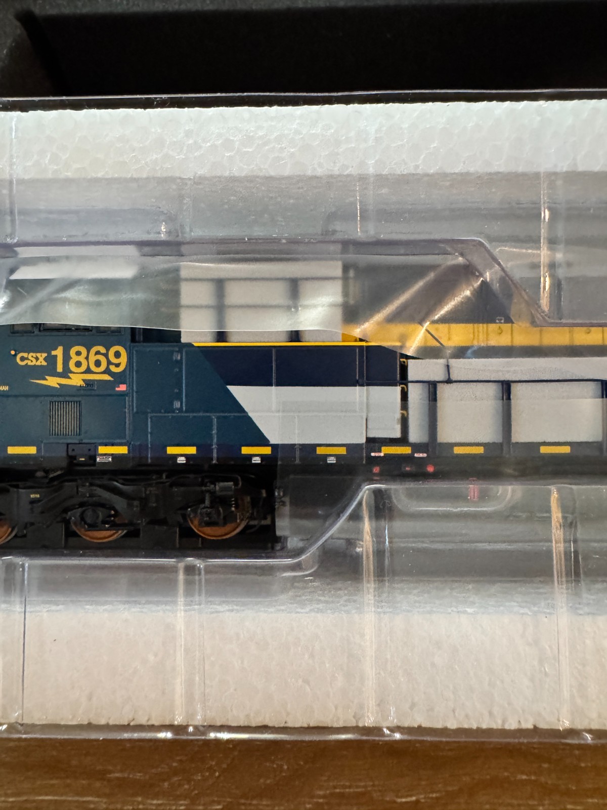 Scaletrains SXT39912 Rivet Counter ES44AH CSX (C&O) #1869 DCC/Sound SSS Speaker