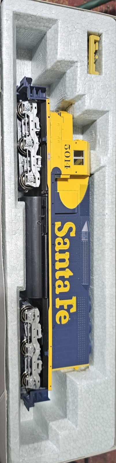 Kato Emd Sd-40 Santa Fe 37-6328 Diesel Locomotive Unit #5014 HO