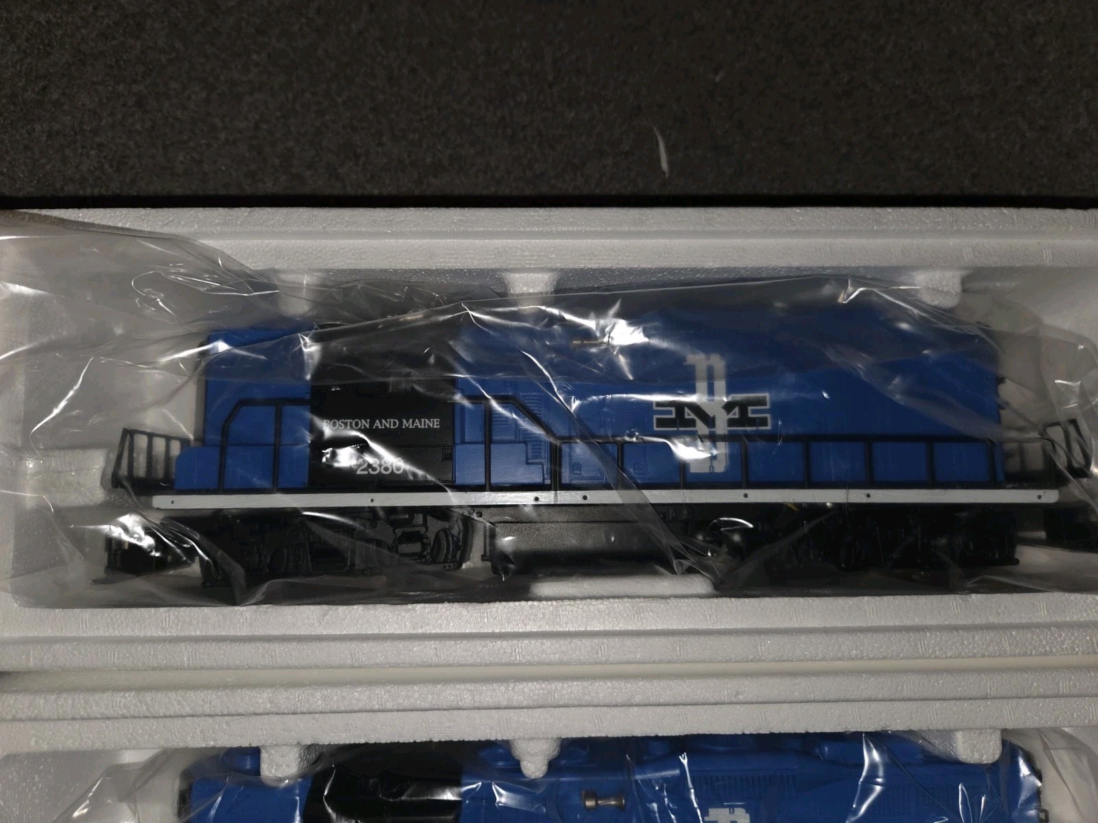 Lionel 6-11843 O Gauge Boston & Maine Diesel Lash-up Set #2380, 2381, 2389