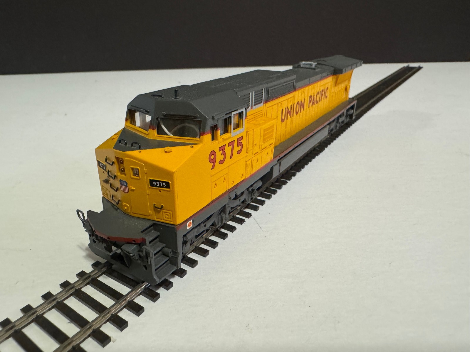 Bachman Spectrum # 86025 HO GE DASH 8-40CW Diesel Union Pacific # 9375