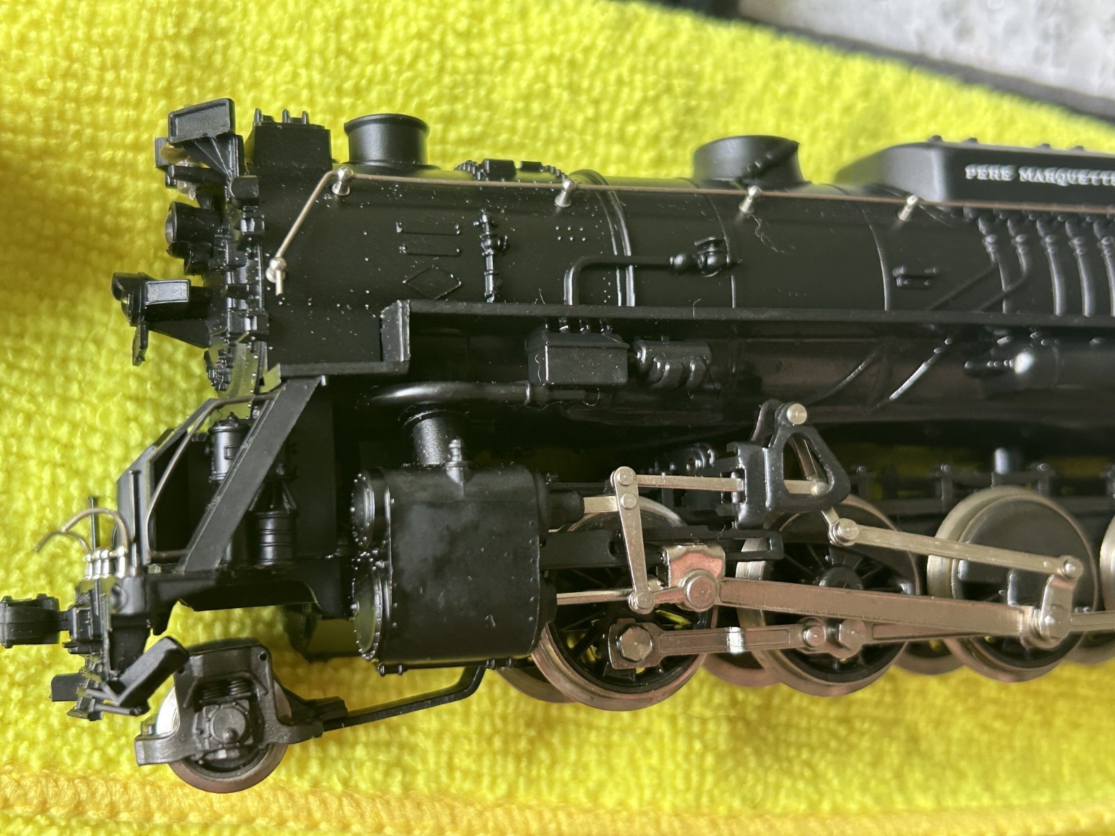 Vintage HO Scale AHM Rivarossi 2-8-4 Steam – Pere Marquette #1222 Box/paperwork