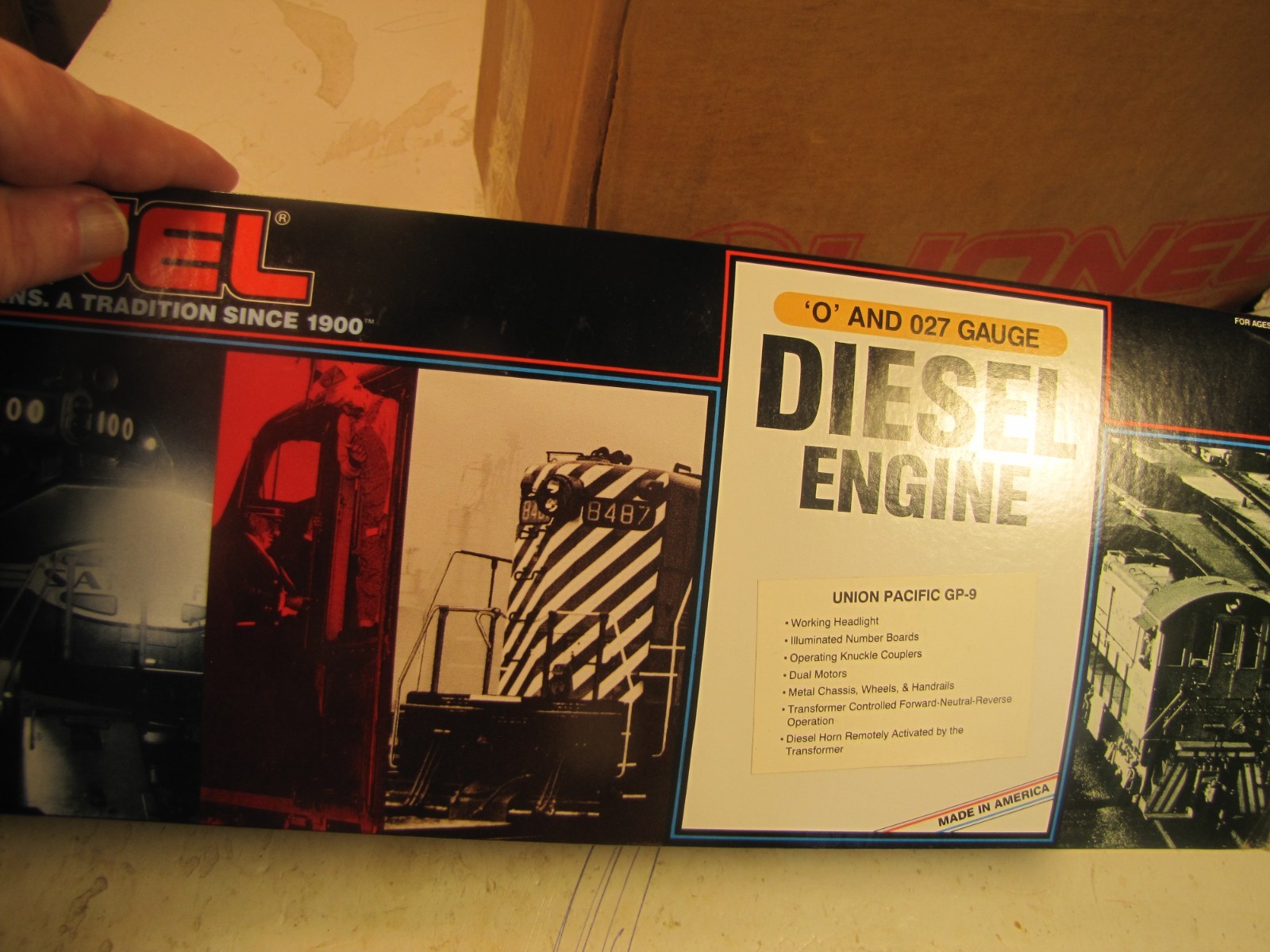 Lionel for Sears 6-18553 Union Pacific with Display Case in original box