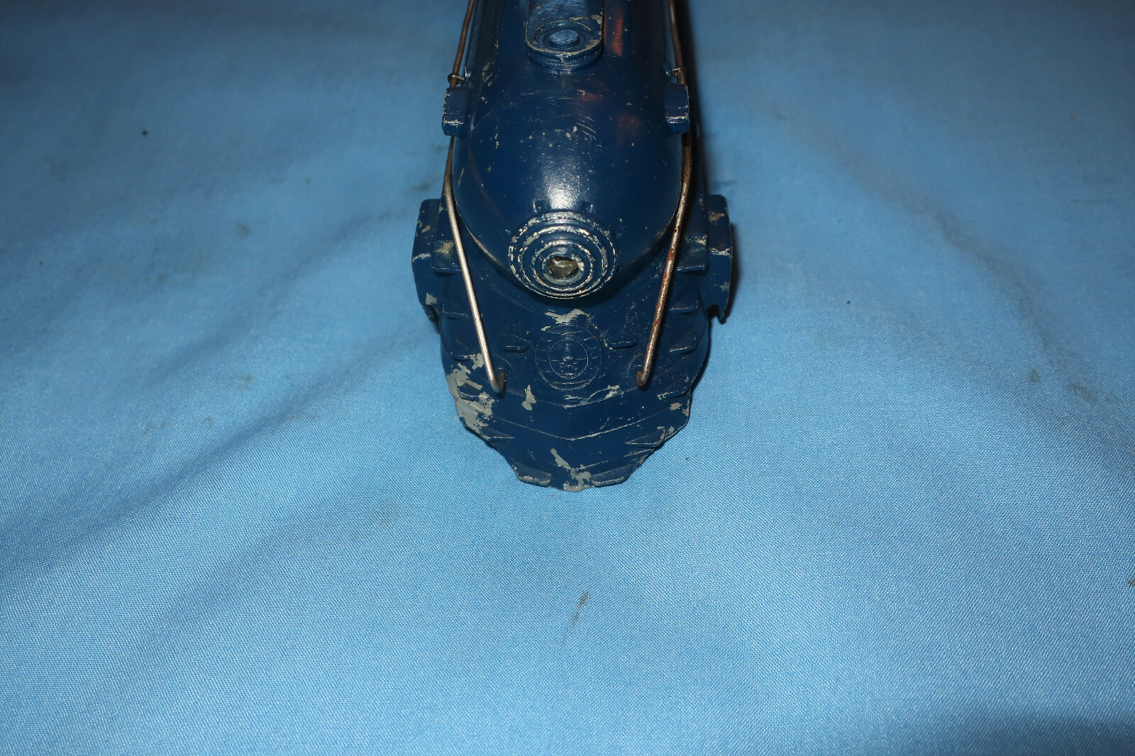 American Flyer #350 Royal Blue Locomotive & Tender with Wire Handrails. Runs