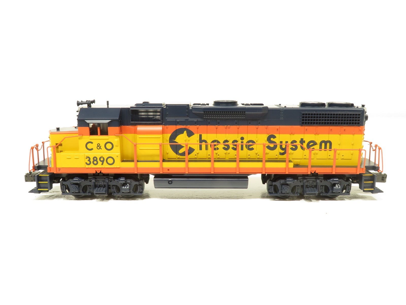 MTH 20-2186-1 Chessie GP-38-2 Diesel Engine EMD w/Proto LN