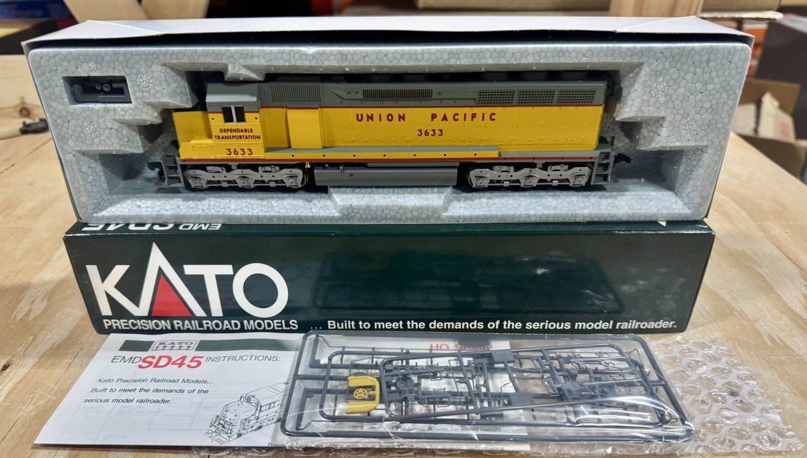 KATO 37-1717 HO EMD SD45 locomotive Union Pacific #3633 DCC Ready New
